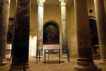 image of a church interior