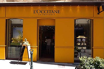 image of a yellow shop front