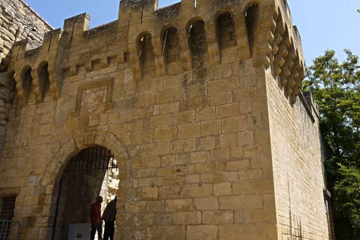 a photo of a stone archway entrance