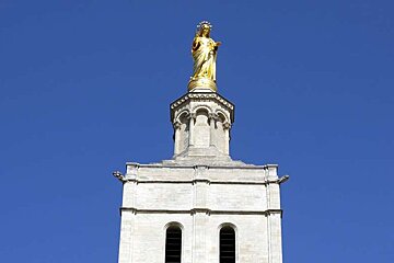 photo of gold statue
