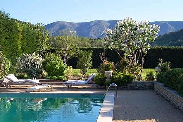 a photo of a swimming pool