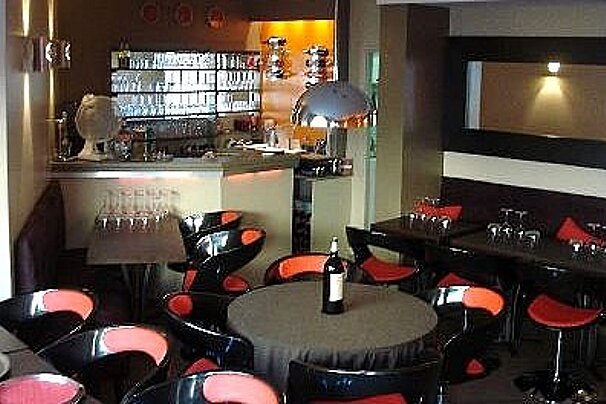 photo of a dining room in a restaurant