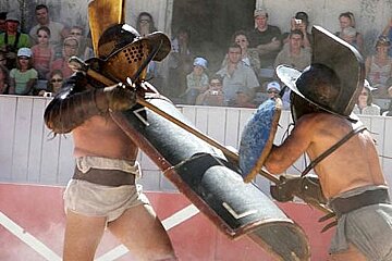 image of two gladiators fighting