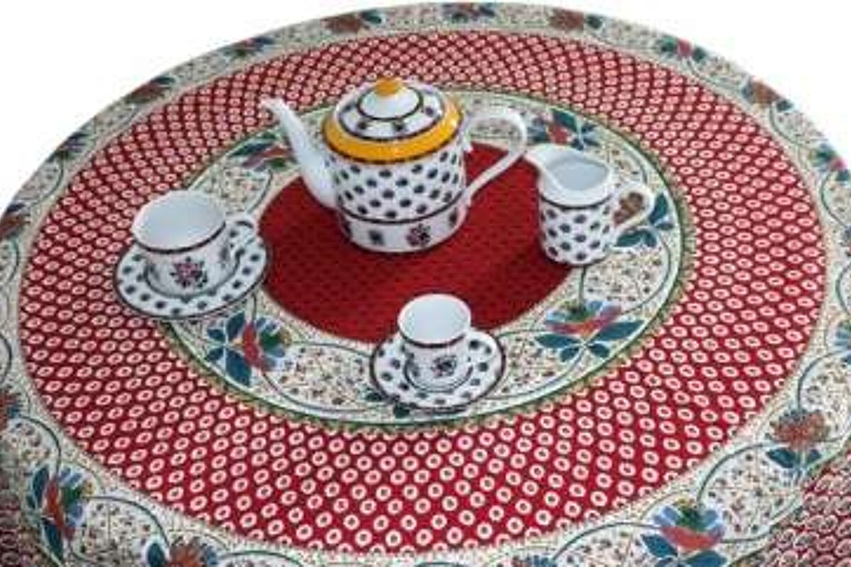 a photo of a table cloth