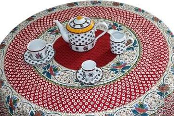 a photo of a table cloth