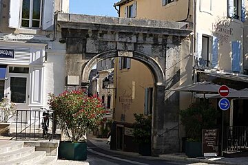 photo of an arch in a street