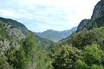 a photo of soller in tramuntana mountains mallorca