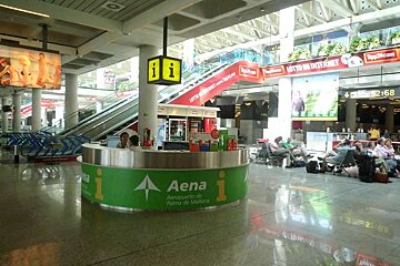a photo of the information desk at palma de majorca airport