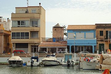 photo of Sa Roqueta restaurant from portixol harbour