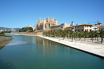a photo of parc de la mar palma mallorca majorca