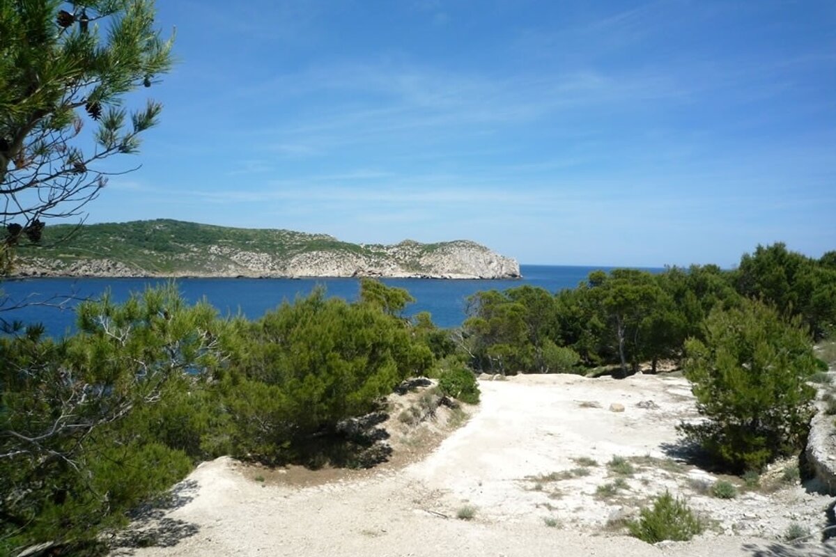 a photo of sa dragonera national park mallorca majorca