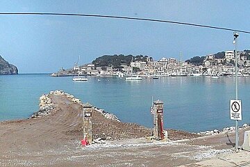 a photo of a panoramic view of port de soller