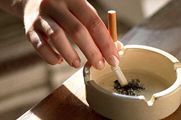 a photo of smoking mallorca majorca