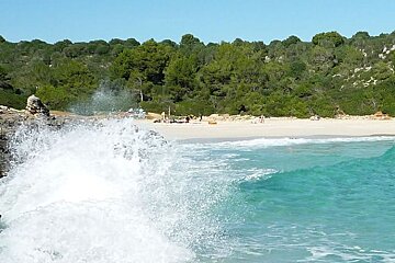 photo of waves and a beach