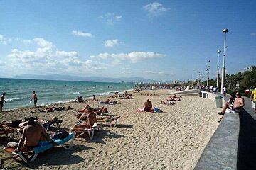 a photo of the playa de palma in arenal majorca