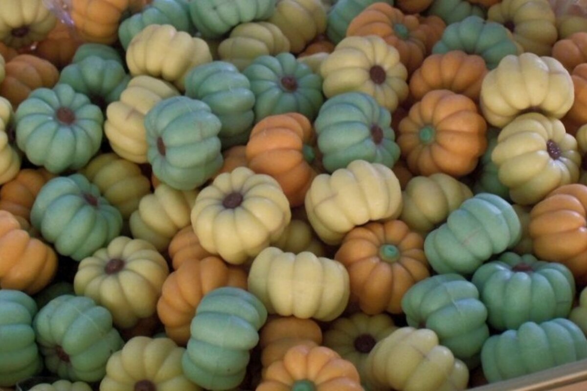 Lollipop stand at sweet fair