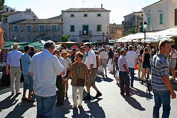 people at market