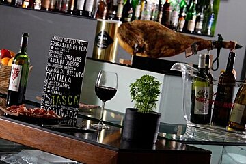 a photo of a bar counter in Tasca de Blanquerna majorca