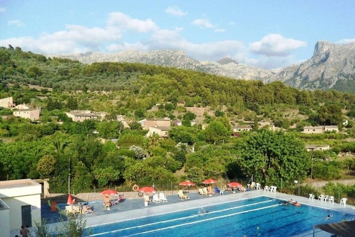 a photo of soller tennis and paddle club majorca