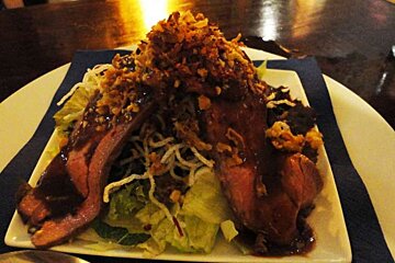 picture of beef salad