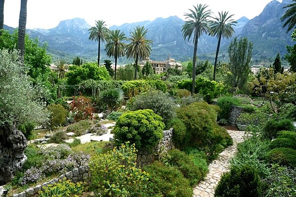a photo of soller botanical gardens mallorca majorca