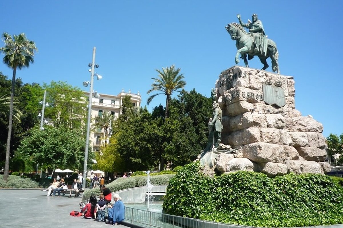 a photo of the statue in Placa Espanya Palma mallorca majorca