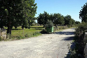 a photo of a road in majorca