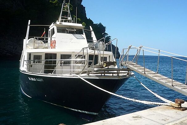 photo of a boat in the sea