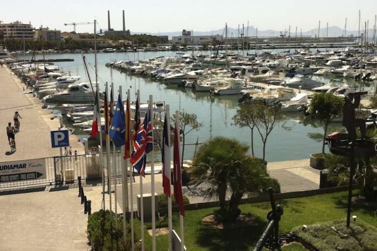 photo of a harbour