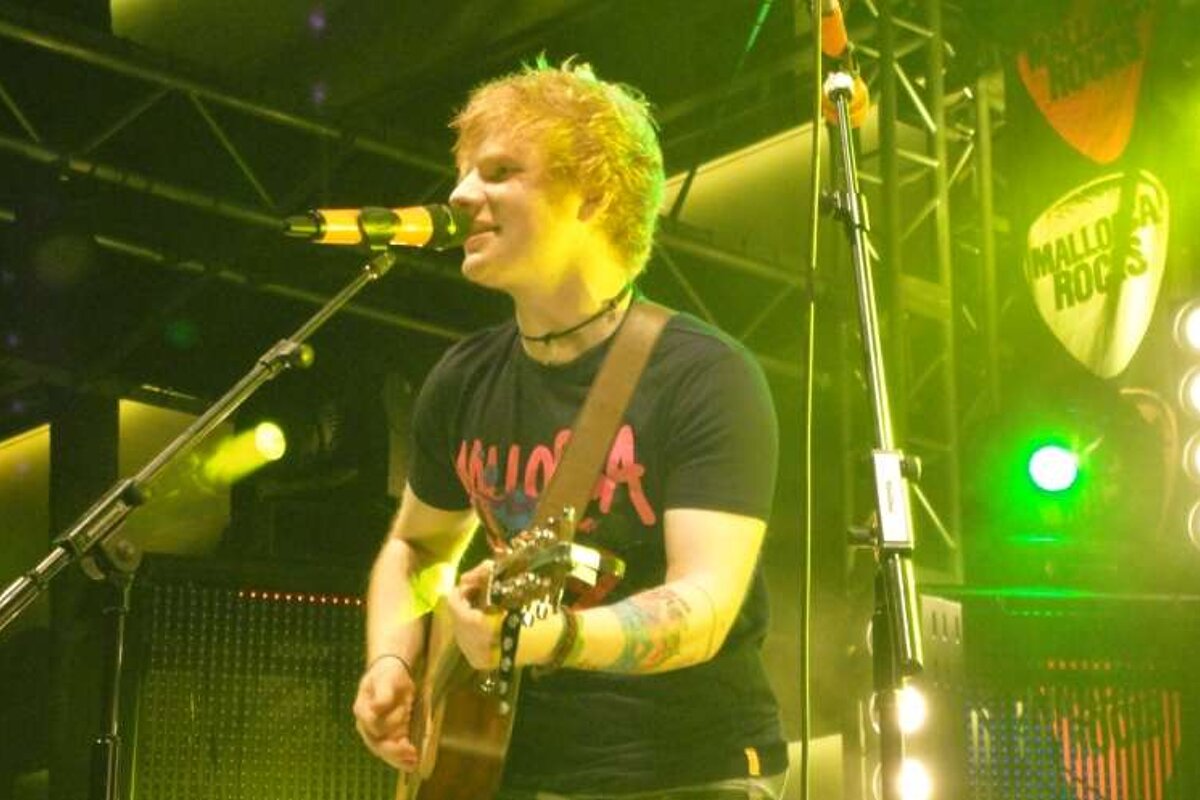 Ed sheeran playing guitar