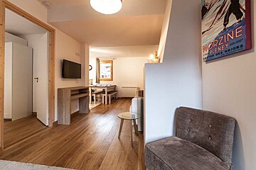 Florimont No.2 Apartment, Morzine hallway