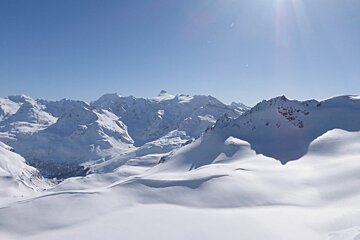 Sunny pistes in brilliant shape this week