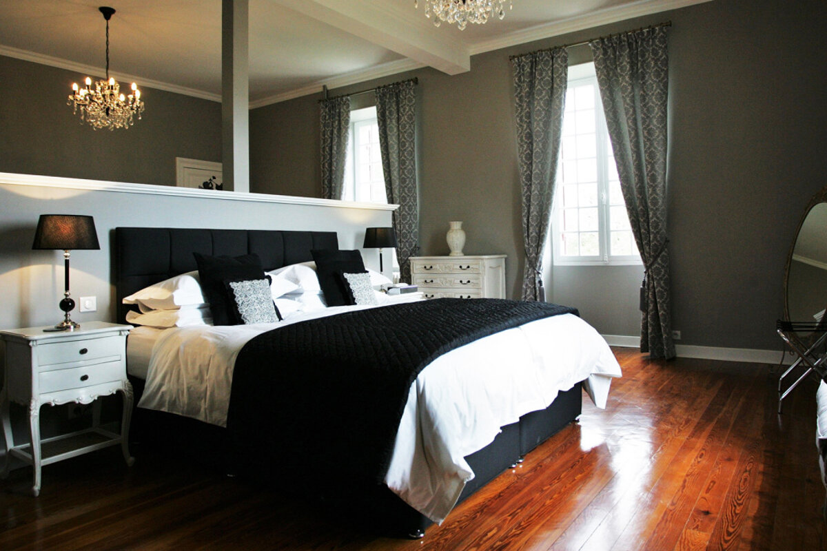 Chateau Mont d'Onel B&B, Couze-et-Saint-Front double bedroom