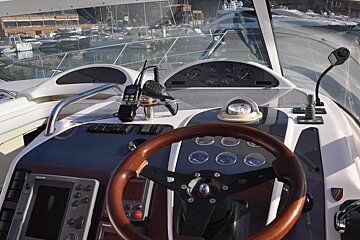 Fairline Targa 43' 14m Motor Yacht, El Toro (Port Adriano) cockpit