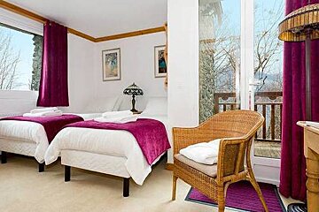 Iona Chalet, Meribel Valley twin bedroom