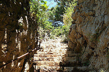 Cap d'Antibes sentier littoral path
