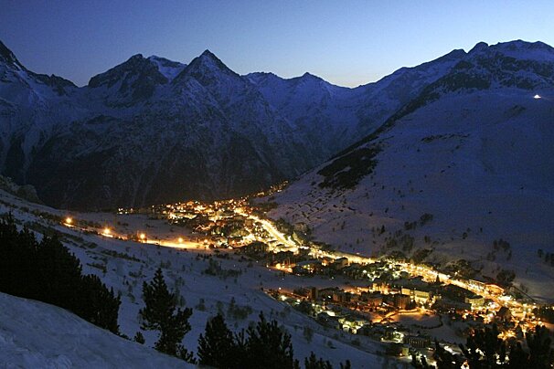 Where to go night skiing in Les Deux Alpes 2018/19