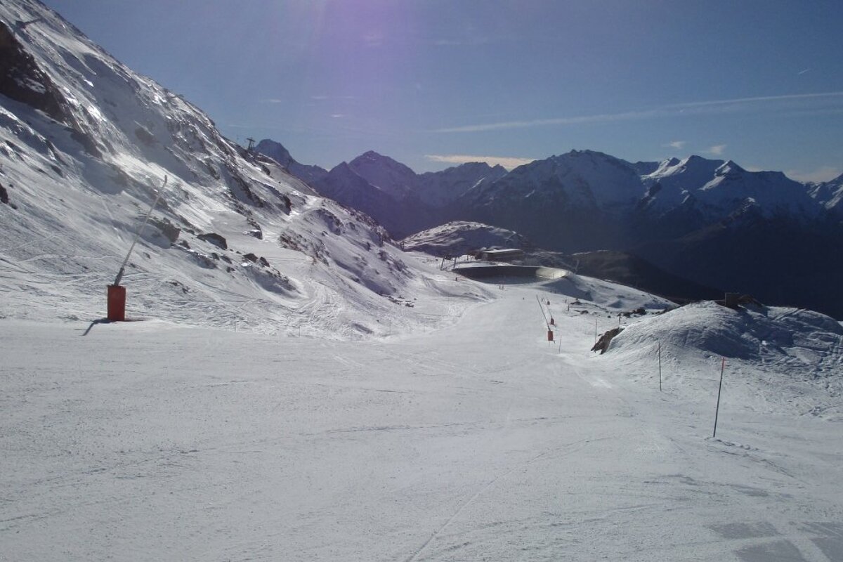 Beginner skiing in Alpe d'Huez 2018
