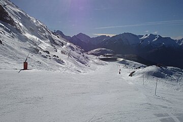 Beginner skiing in Alpe d'Huez 2018