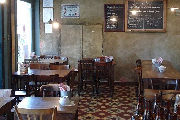 Ginette et Marcel, Avignon interior