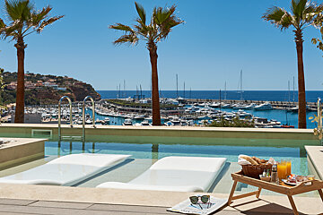 Pure Salt - Port Adriano Hotel, El Toro pool