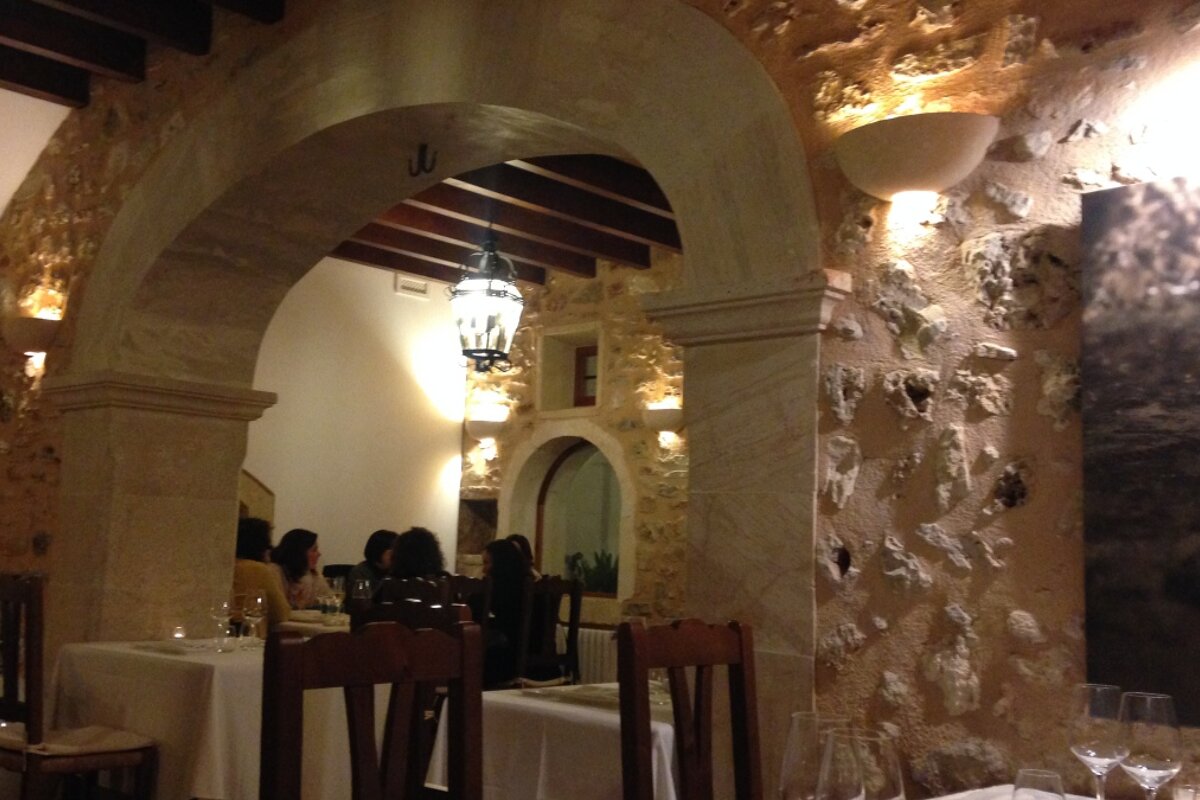 Daica Restaurant Review interior