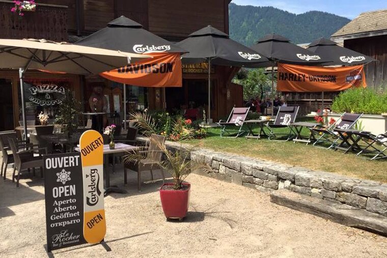Le Rocher Restaurant, Montriond exterior