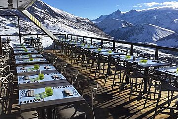 Le Signal 2108 Restaurant, Alpe d'Huez restaurant terrasse