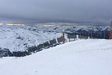 avalanche barriers along side the pistes