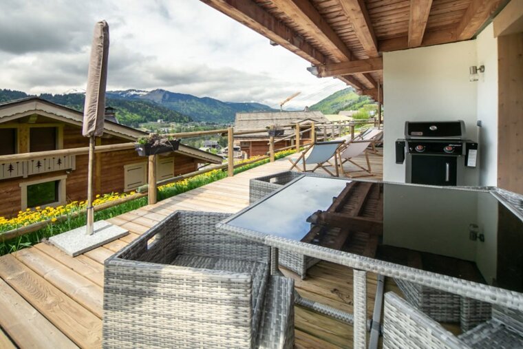 Short term stays available via Treeline Chalets