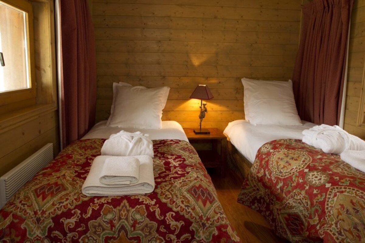 L'Aiglon 34 Apartment, Val d'Isere - Centre twin room 