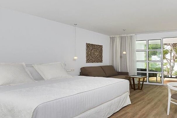 Melia Cala d'Or Luxury Hotel, Cala D'Or double bedroom