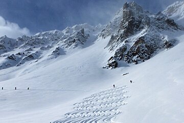 Winter returns to Val d'Isere in March