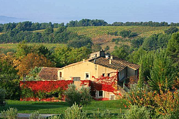 Auberge la Feniere Hotel, Cadenet exterior